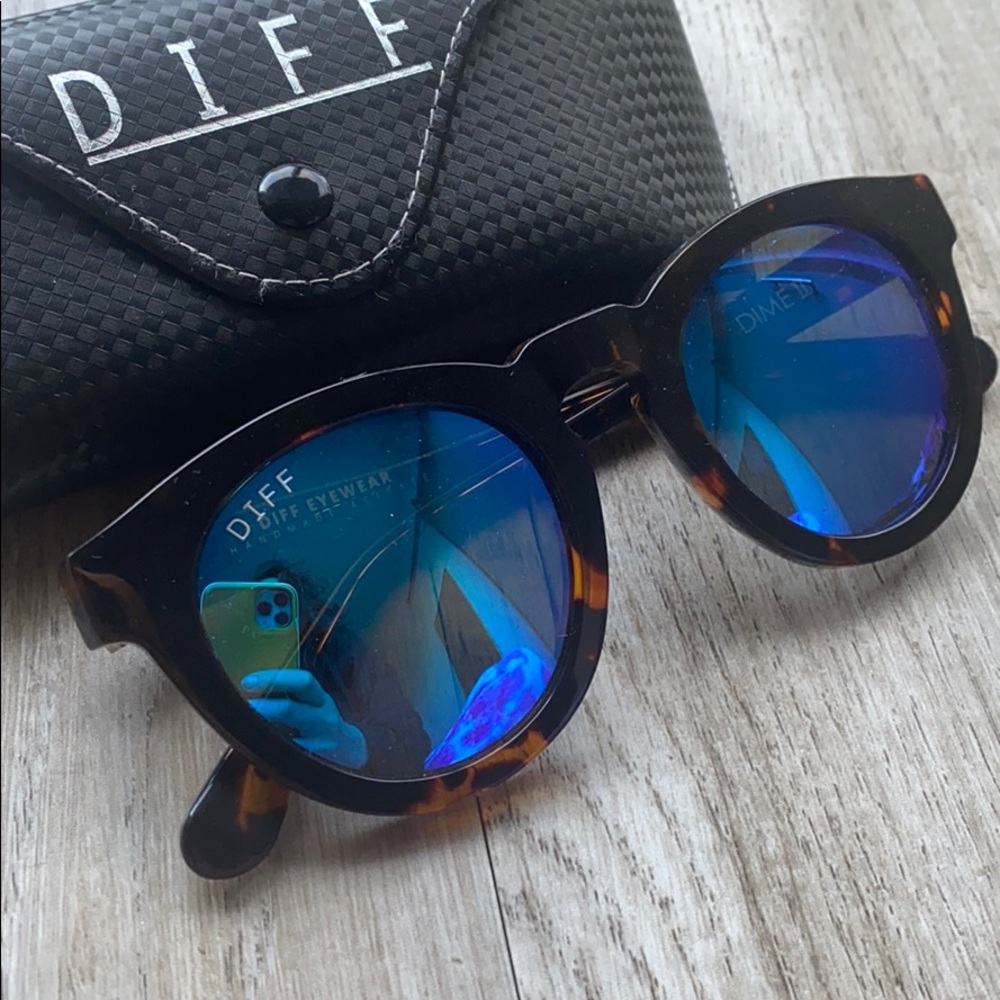 Diff Sunglasses - image 2